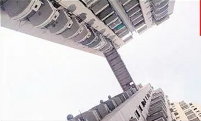 Skywalk slab collapsed in Faridabad, an elderly man died after falling from the 14th floor of the society