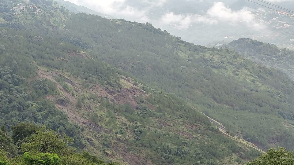 The sliding hill of the alukhet Nainital has started scaring