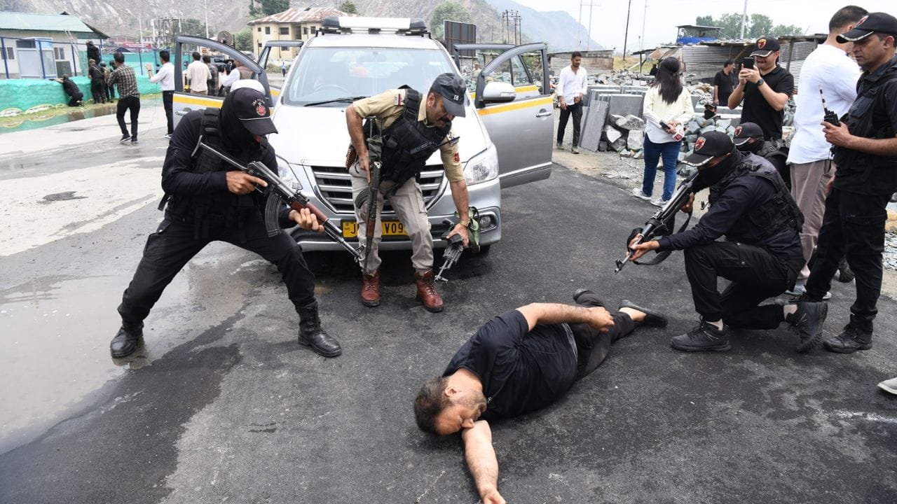 Jammu and Kashmir police conducted a mock drill at Yatri Niwas at Pantha Chowk in Srinagar ahead of 52 day lon