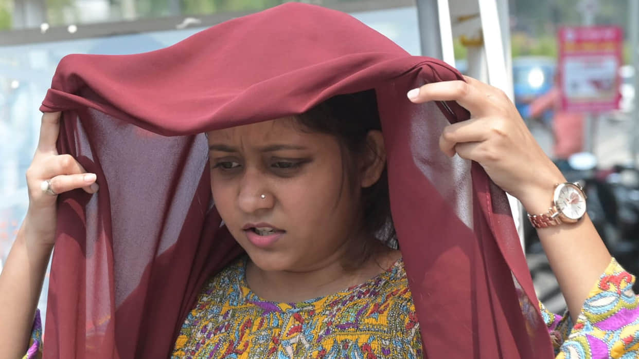 Weather Update: Mercury Crosses 41°C for the First Time in May; Meteorological Department Issues Orange Alert
