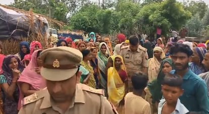 Kanpur Murder Killed wife by repeatedly hitting her with stone slab tried to kill grandson accused absconding
