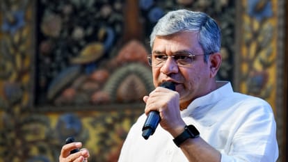 केंद्रीय मंत्री अश्विनी वैष्णव