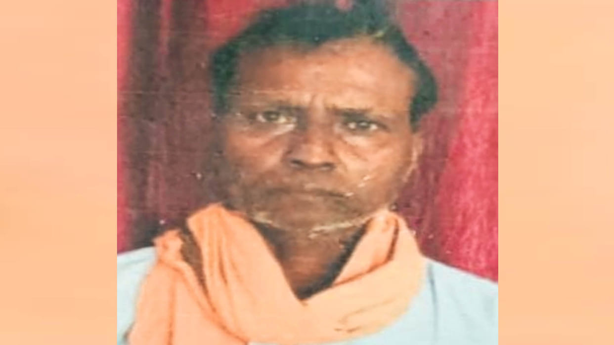Etawah Accident: Grandfather and grandson died after being hit by a dumper, son is serious