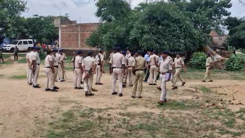 Bihar: EOU takes major action against sand mafia in Patna, 40 illegal sand storages seized from Son River