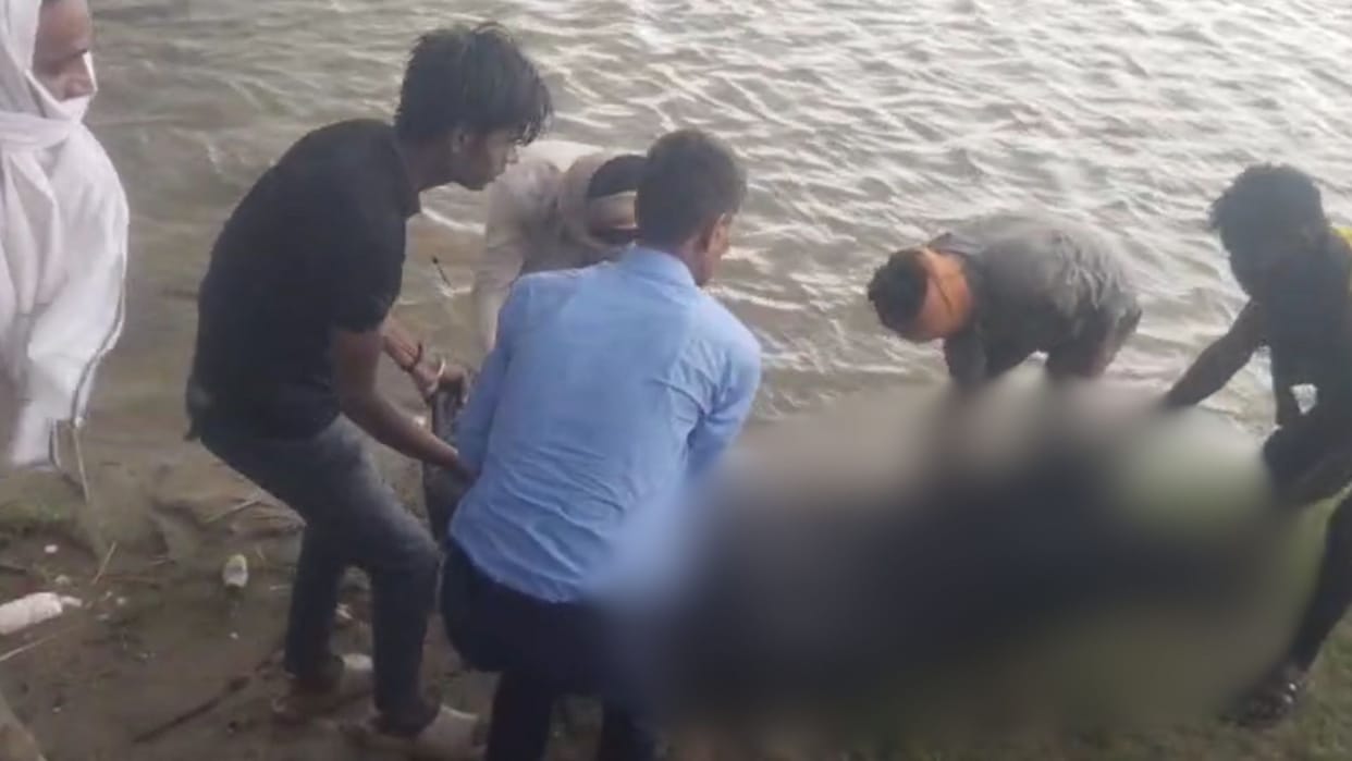 Dead body found floating in Ganga two cousins drowned in Ganga while bathing last Monday