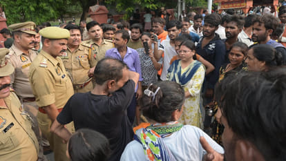 Kanpur: family of the laborer created a ruckus for compensation before the last rites