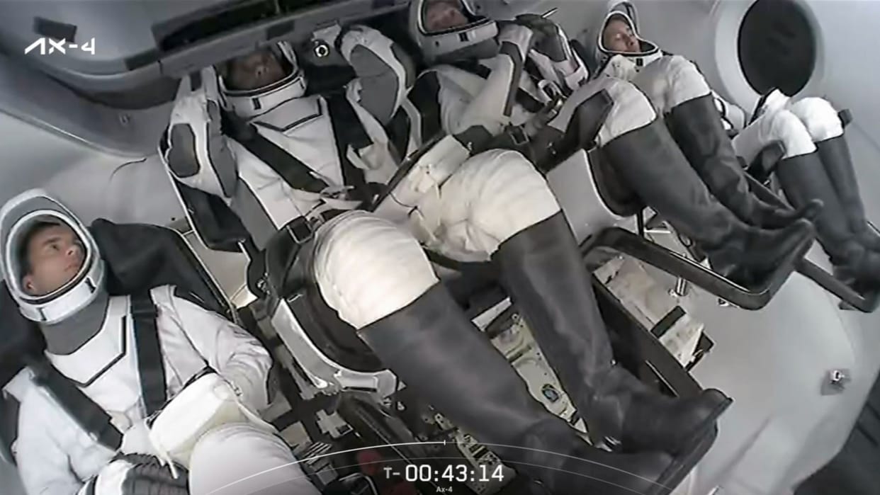 distance of ISS from Earth is 403 km, then why does it take so long to reach, what are challenges in way, know