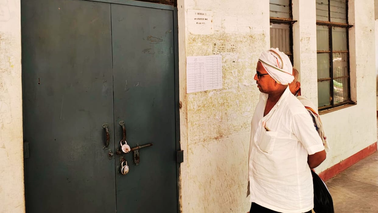 Tehsildar court has not opened for two days litigants who came from far away are upset