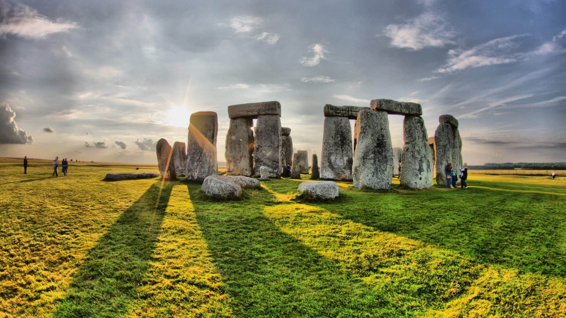 Unsolved Mysteries of History 7 Secrets No One Has Cracked Yet itihas ke ansuljhe rahasya
