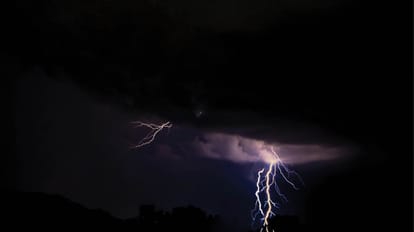 UP: The entire state is in the grip of cyclonic rain, with heavy rain alert issued for these 42 districts toda
