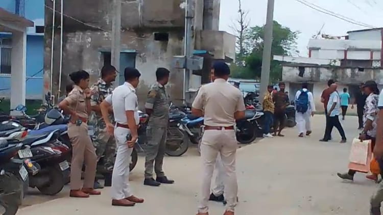 Bihar: मधुबनी जिला कोर्ट में वृद्ध की संदिग्ध हालात में मौत, भूमि विवाद से जुड़े मामले की सुनवाई में आया था