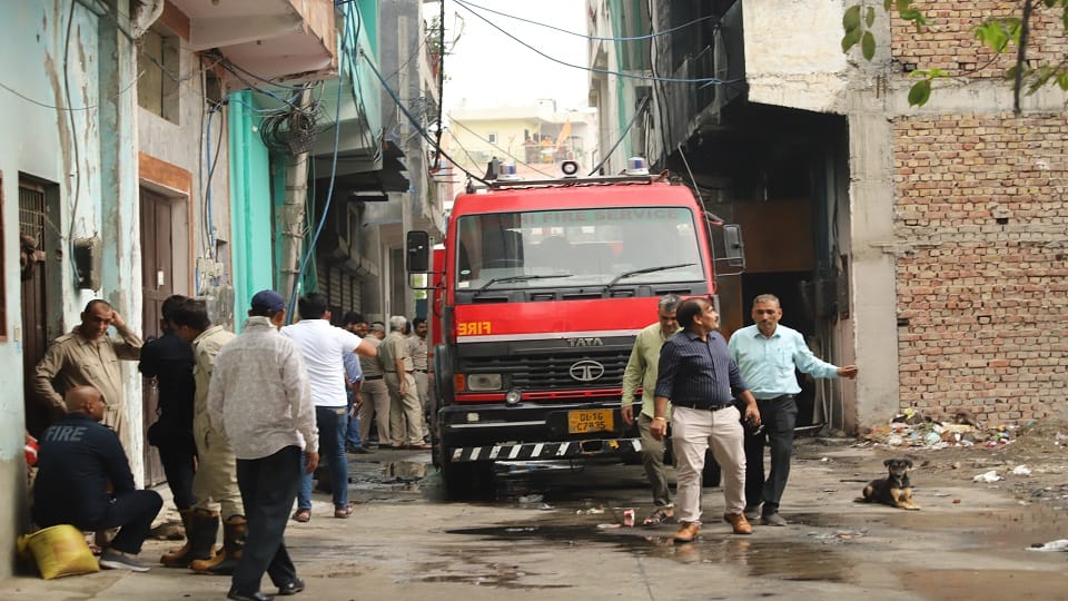 Rithala Fire Incident: Firefighters were shocked to see the dead body