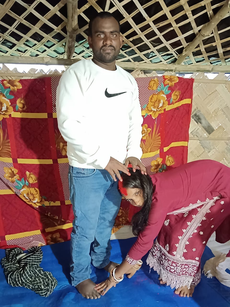 जमुई में शादी के बाद दोनों ने यह तस्वीर भी वायरल की।