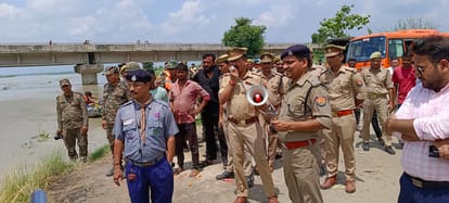 Flood relief mock drill in Hastinapur: Rehearsal to save people drowning in Ganga, awareness among villagers