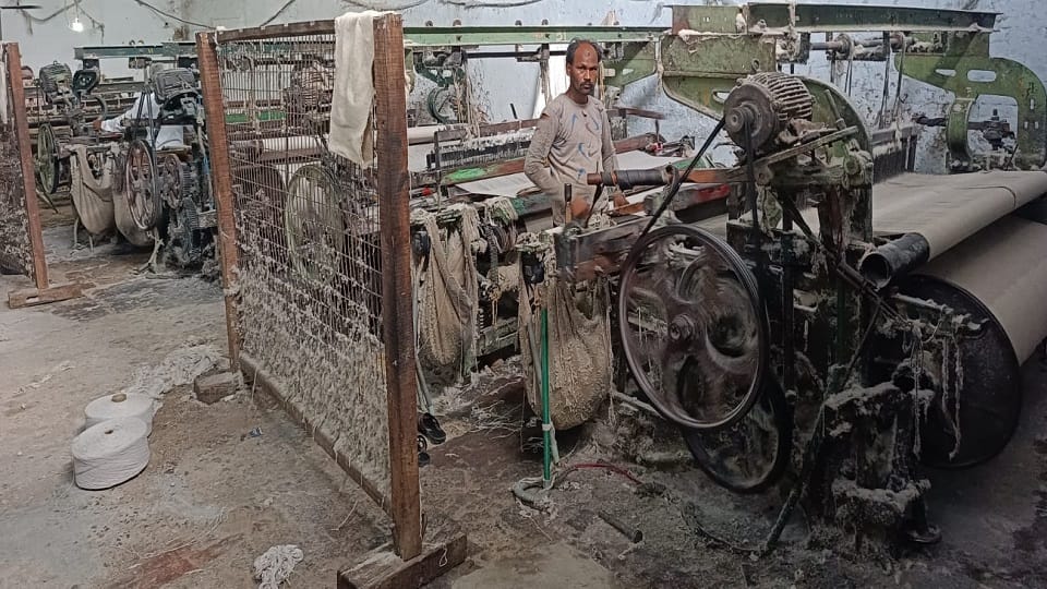 Handloom business in Hathras