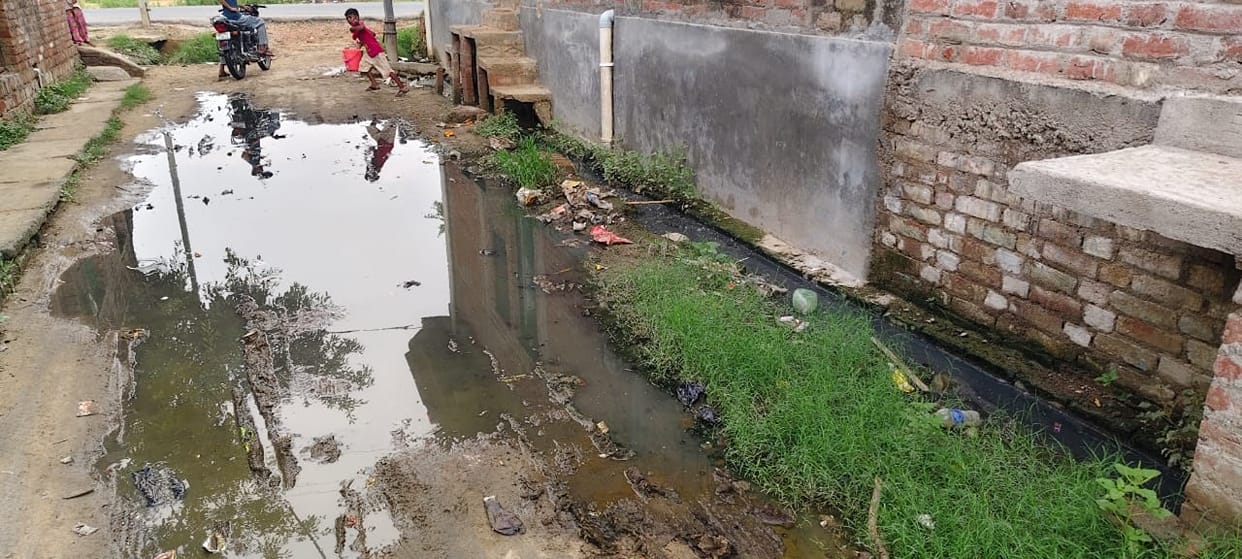 Kanpur Claims of cleaning villages with 64 crore washed away in rain sanitation workers at officers places