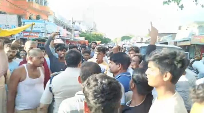 Road Accident today in mairwa bazar siwan bihar news