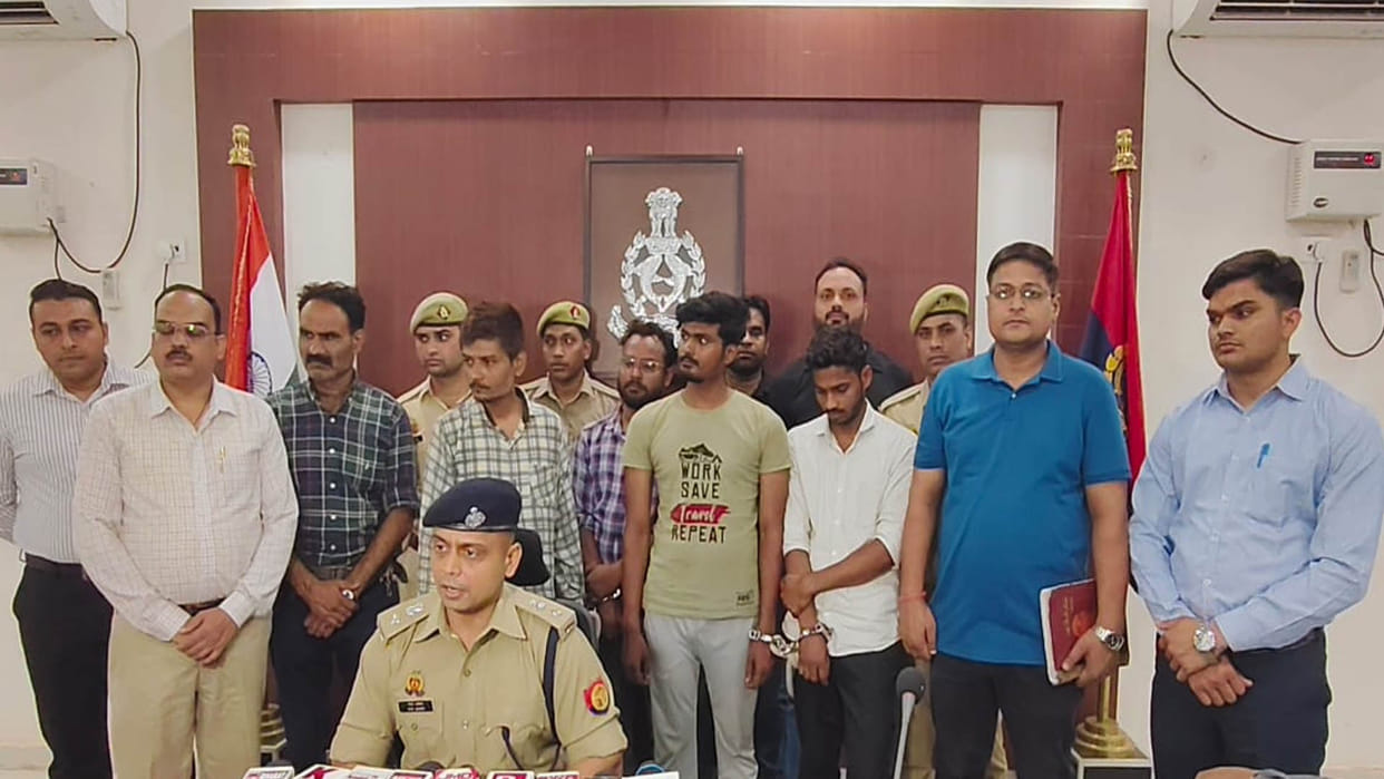 Kanpur: Eighth and sixth pass hackers duped 66 people of Rs 50 lakh, four including mastermind arrested