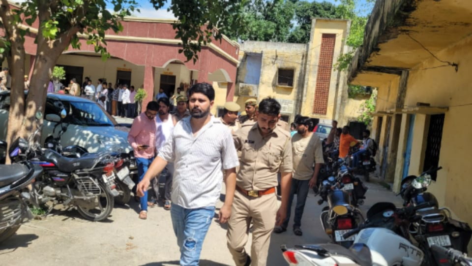 Bijnor: Nagina Family Alleges Bribe in Land Mutation Case, Man Attempts Self-immolation