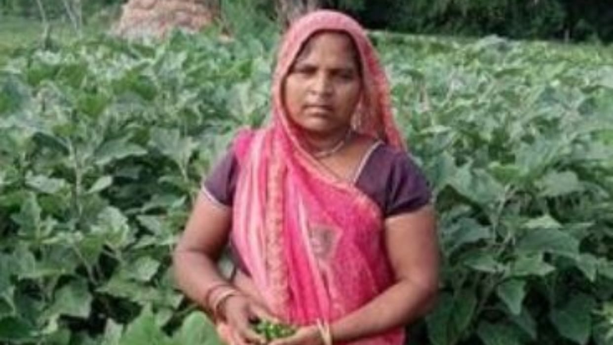 Pushpa paid off her husband debt by making washing powder in Shahjahanpur