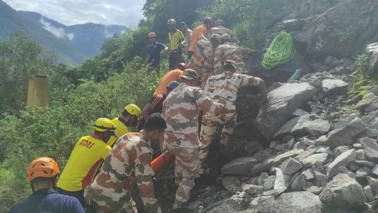 Rudraprayag Accident Tempo Traveller crashed near Gholthir on Rishikesh Badrinath Highway Chardham yatra 202