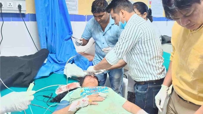 Rudraprayag Accident Vehicle carrying passengers going for Badrinath Darshan crashes death and injury