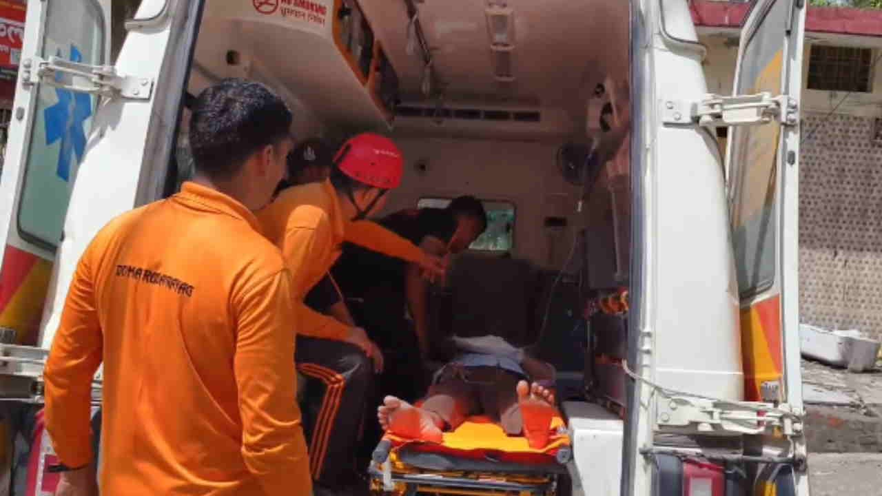 Rudraprayag Accident pilgrim tempo Traveller crashed near Rishikesh Badrinath Highway Chardham yatra photos
