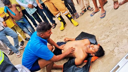 Mock drill If you want to avoid flood and disaster NDRF gave tips People gathered to watch rehearsal