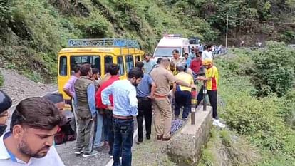 Vikasnagar Accident Car fell into ditch on Kalsi-Chakrata road three people died on spot one seriously injured