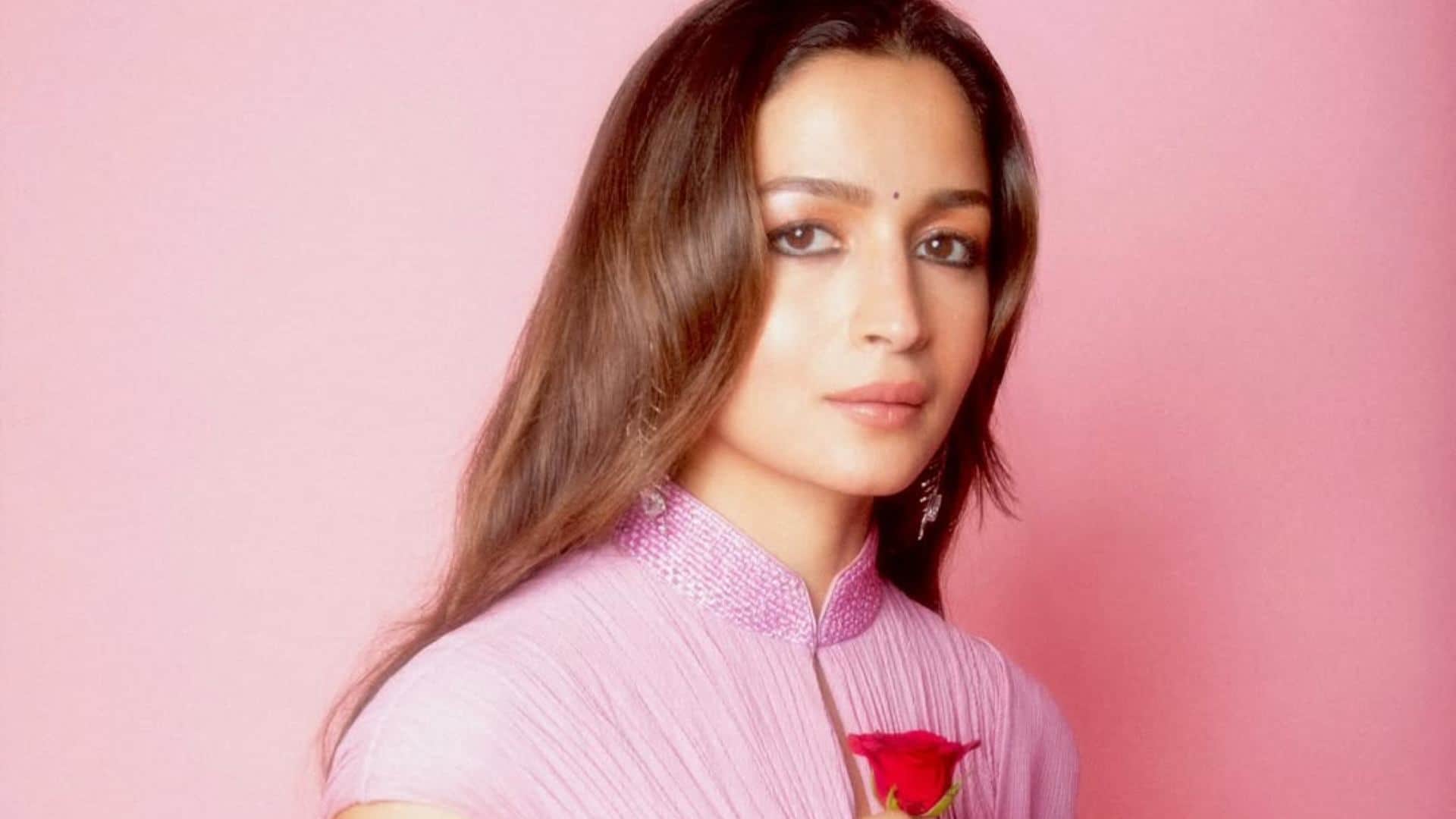 National Read A Book Day 2025 know about who loves to read books including alia bhatt amitabh bachchan