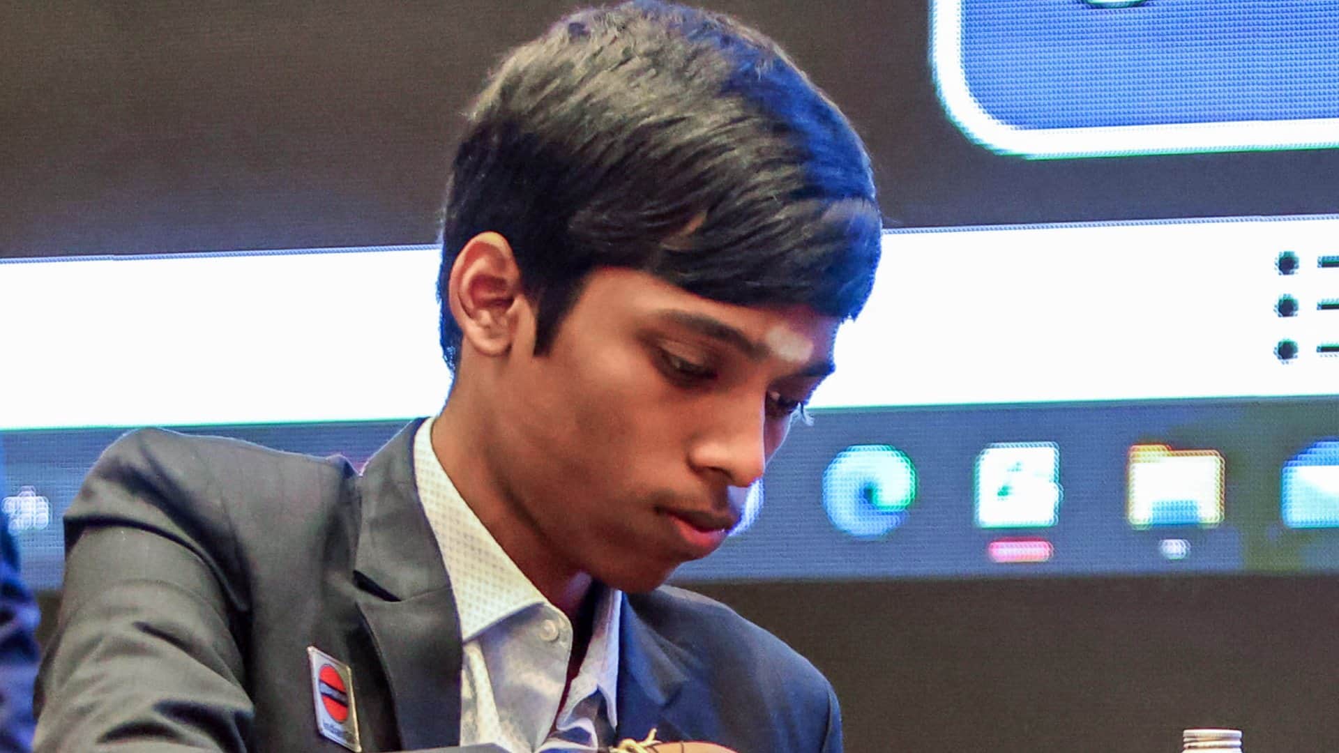 आर प्रज्ञानंद