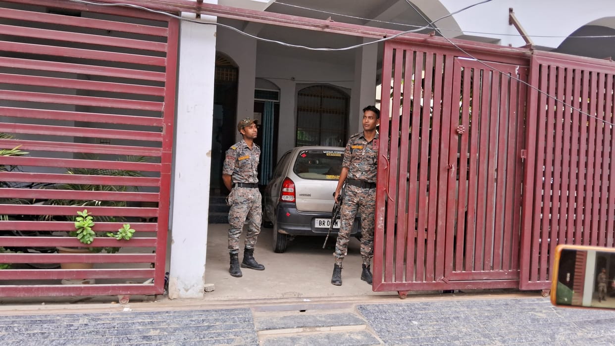 Bihar News: EOU raided six locations of the accountant of Bihar Food Corporation; Corruption, Patna News