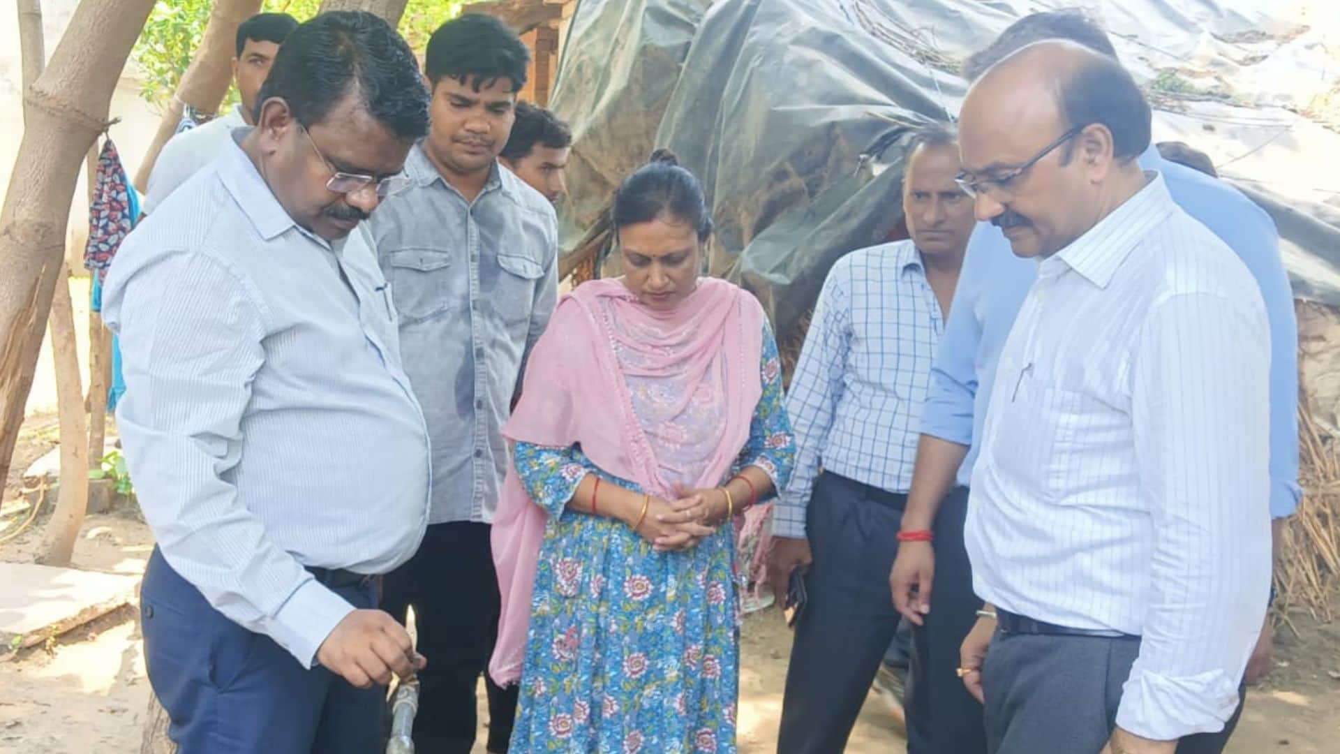 One dead 50 sick after drinking contaminated water from Jal Nigam drinking water tank chaos in Mirzapur