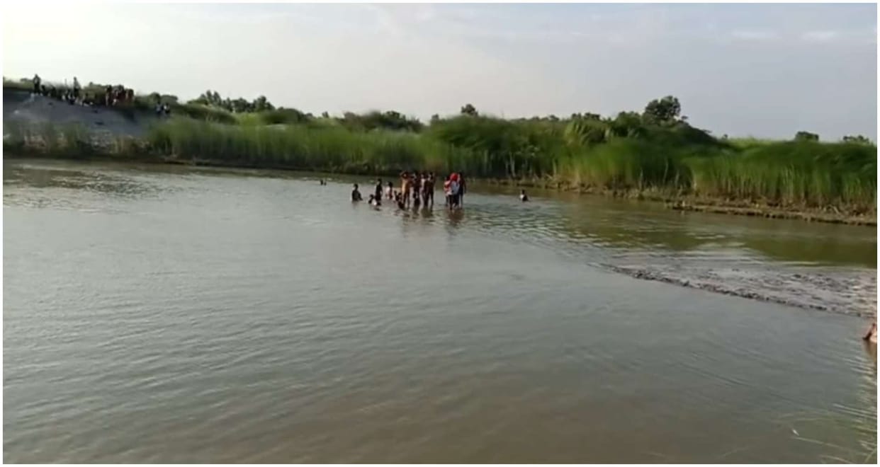 four innocent children who went to take bath in Harboda river died by drowning