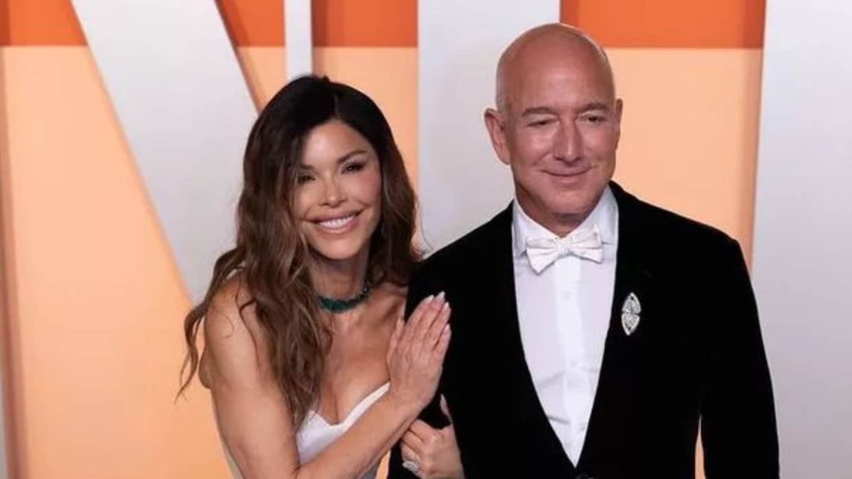 Jeff Bezos lauren Sanchez Venice Wedding photos Billionaires VIP Guests Security Italy LUXURY CANALSIDE HOTEL