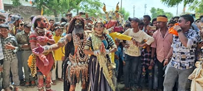 Kanpur Lord Jagannaths Rath Yatra took place with great pomp eight tableaux became the center of attraction