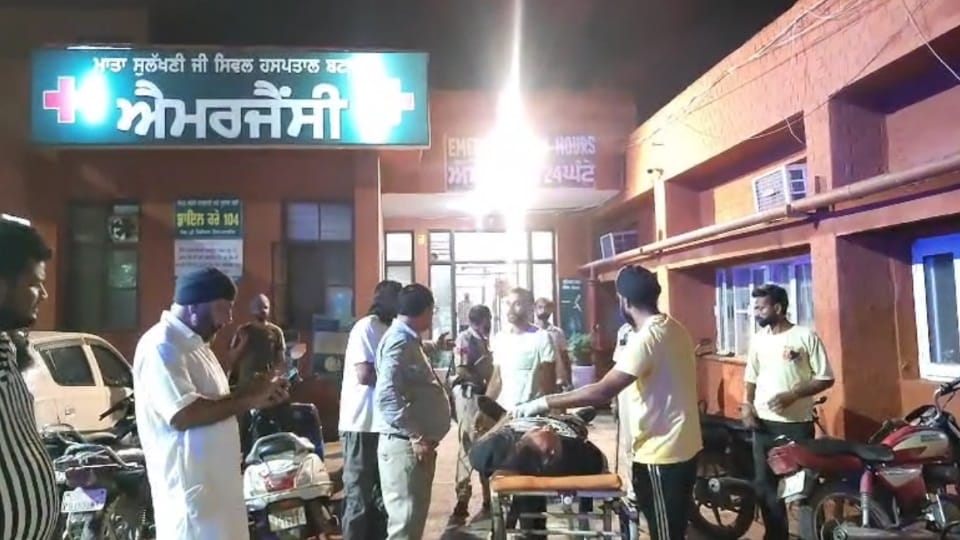 Firing in Batala Gangster Jaggu Bhagwanpuria's mother shot dead, bodyguard also killed