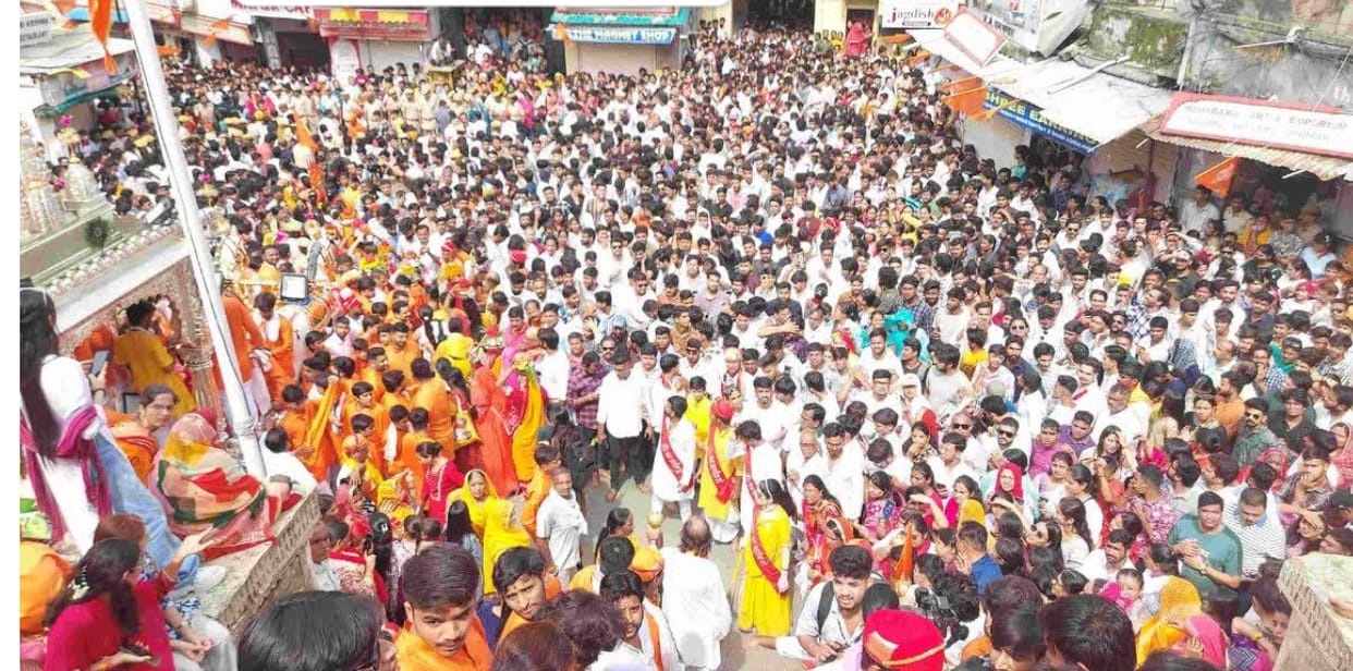 Jagannath Rath Yatra Udaipur 400 Year Old Jagdish Temple Hosts Grand Procession with 80-Kg Silver Chariot