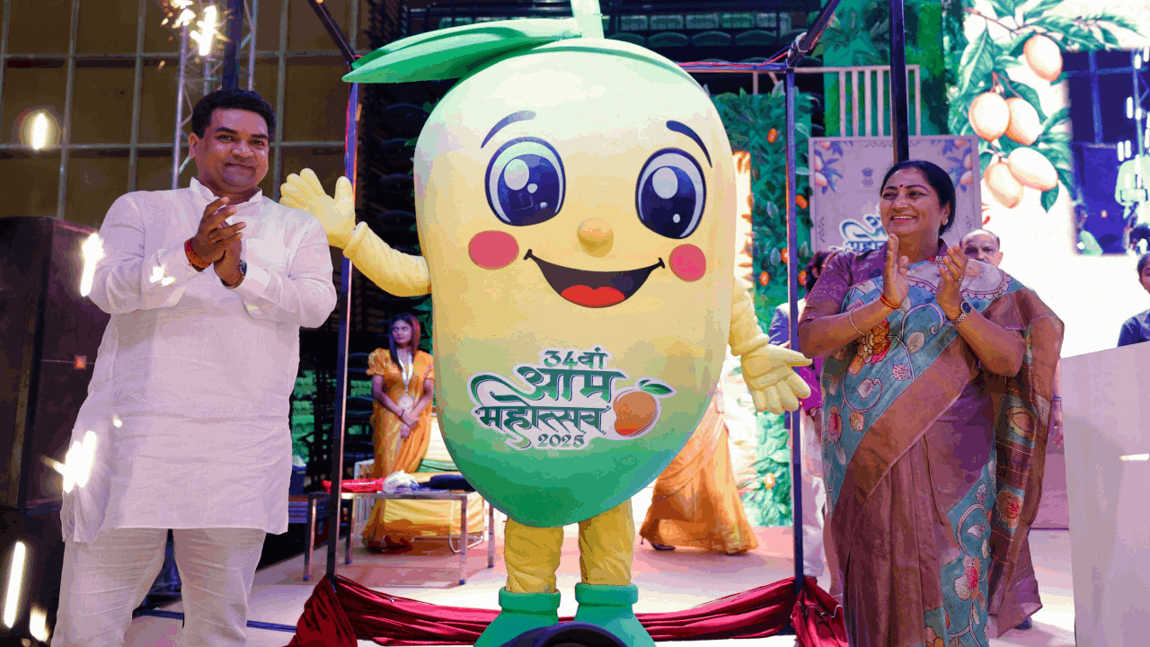 CM Rekha inaugurated 34th Mango Festival at Thyagaraj Stadium