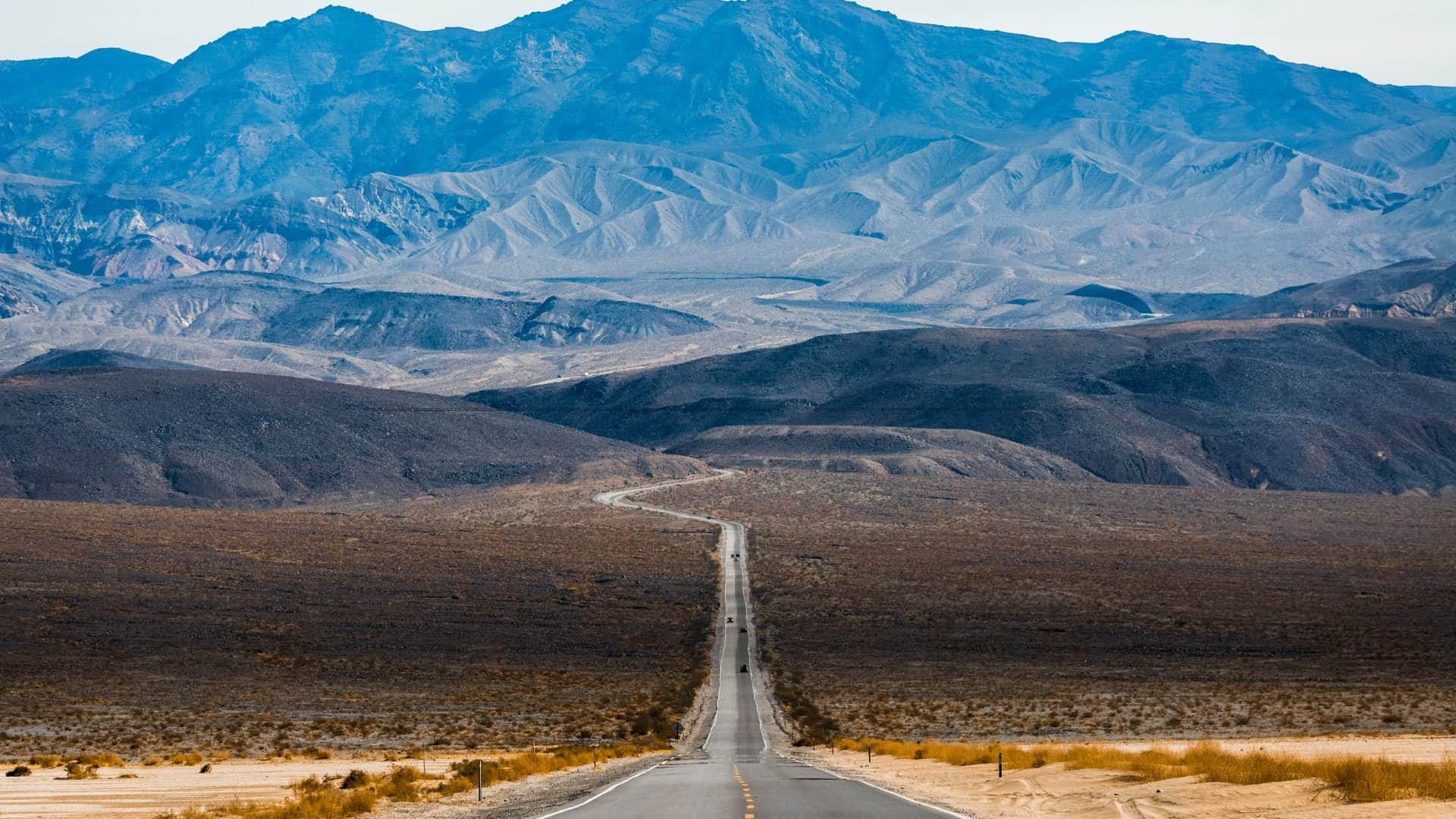 World’s 5 Most Dangerous Roads Where One Mistake Can Be Fatal duniya ke sabse khatarnak sadak marg
