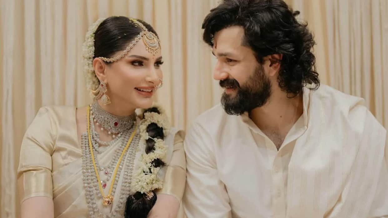 Akhil Akkineni Shares wedding photos with zainab ravdjee