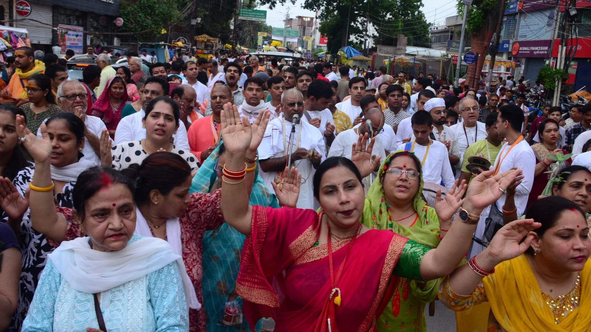 Rathyatra 2025 Lord Jagannath who left for Manfer was welcomed by Lord Indra devotees hailed him