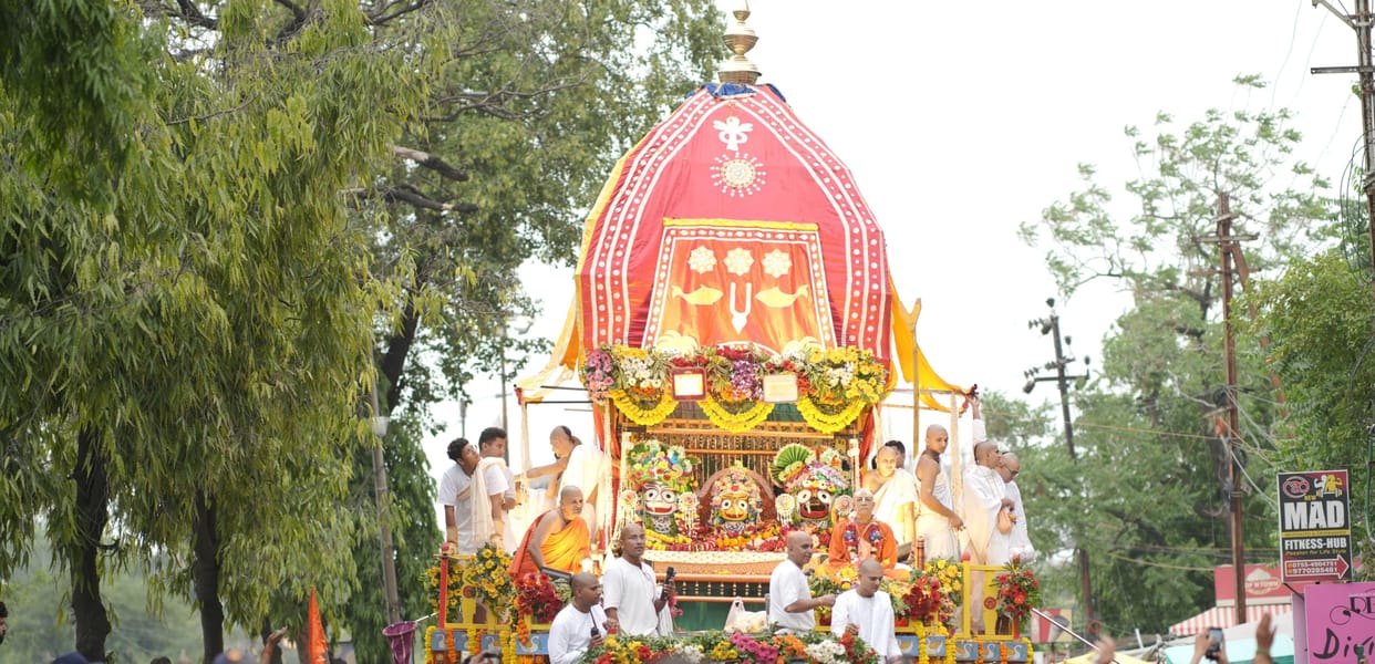 Bhopal: Lord Jagannath's Rath Yatra took place with great pomp in the capital, Bhopal reverberated with the Ha