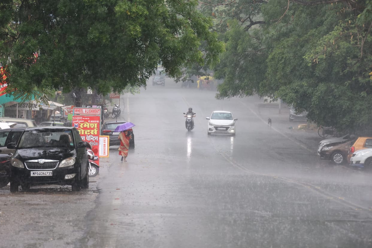 MP Weather Today: Rainfall in more than 19 districts of the state, Mandakini river in spate, alert in the enti