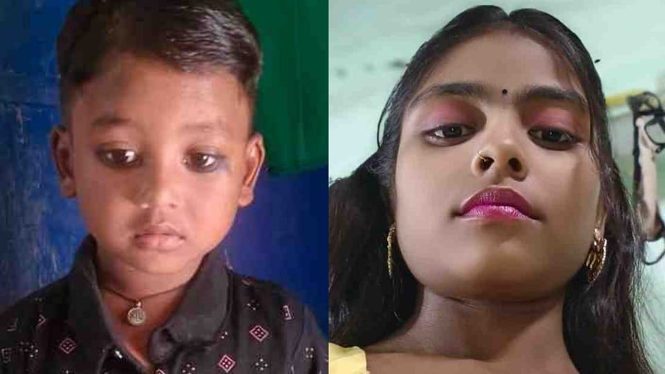 Brother and sister died in road accident in etah