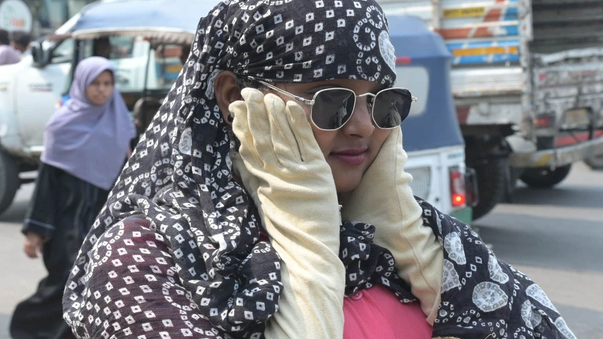 Weather Update: Mercury Crosses 41°C for the First Time in May; Meteorological Department Issues Orange Alert