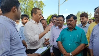 Kanpur MD Dr Rajshekhar inspected public water tanks villagers said water has not come in the tap till date