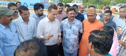Kanpur MD Dr Rajshekhar inspected public water tanks villagers said water has not come in the tap till date