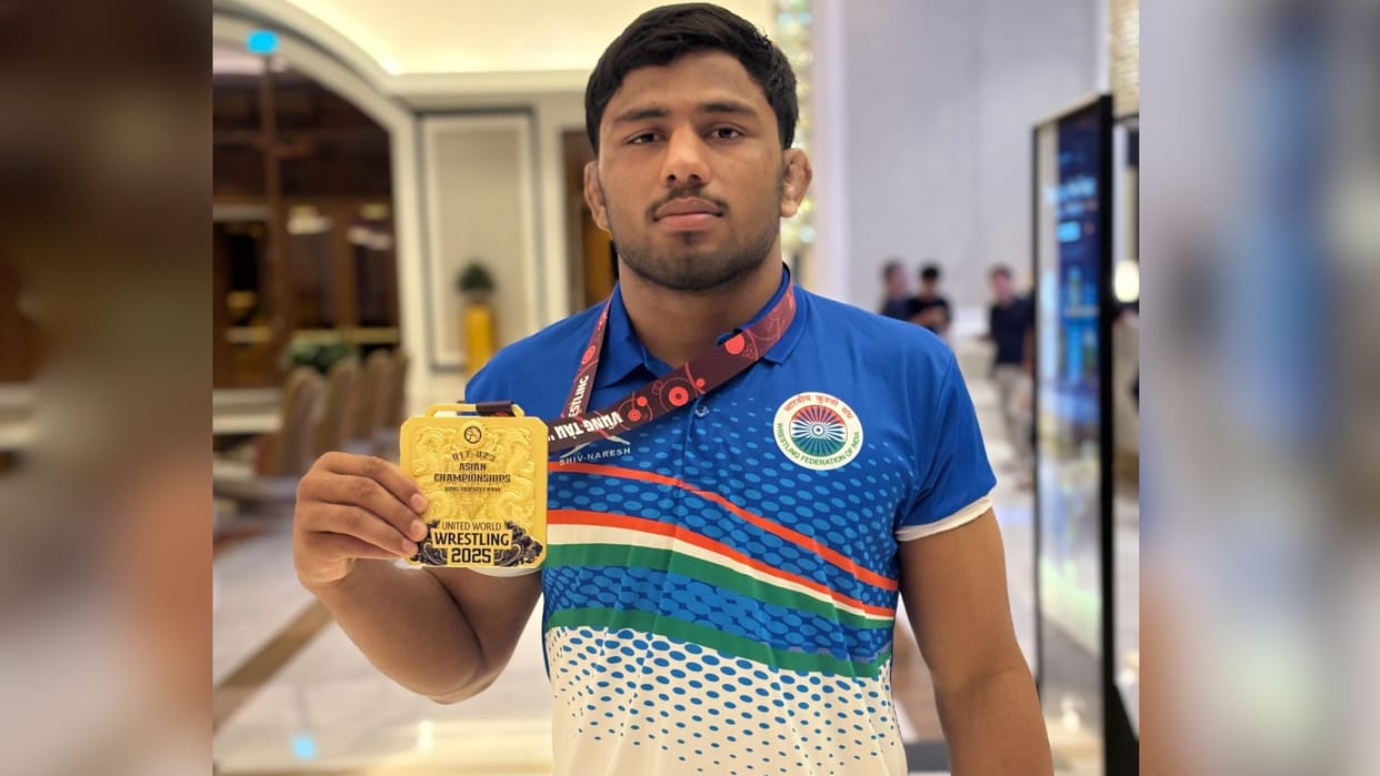 Saurabh of Kashi won first international gold medal in beach wrestling in Vietnam