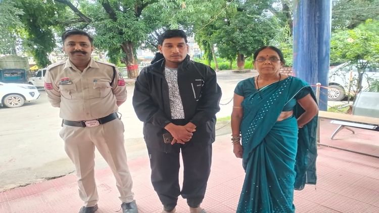 जशपुर: 'ऑपरेशन मुस्कान' फिर बना उम्मीद की किरण, पुलिस ने बचाई एक महिला की जिंदगी,  119 लोगों को घर पहुंचाया